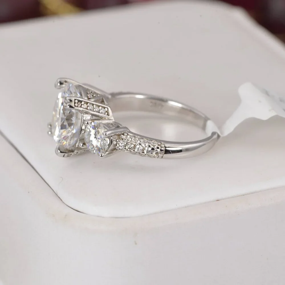 Moissanite 6ctw Round Brilliant Cut Egagement Ring 925 Sterling Silver